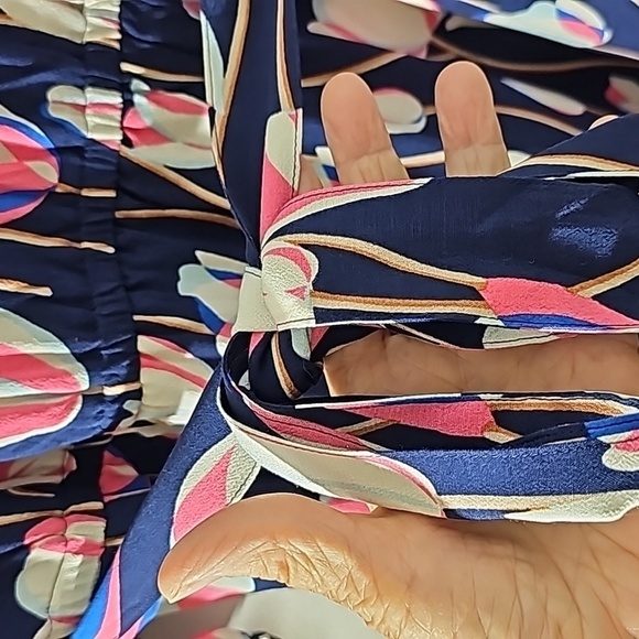 Talbotts tulip dress. large petite. Tie at waist. 2 big pockets. Blue/pink. Nice - Picture 7 of 11